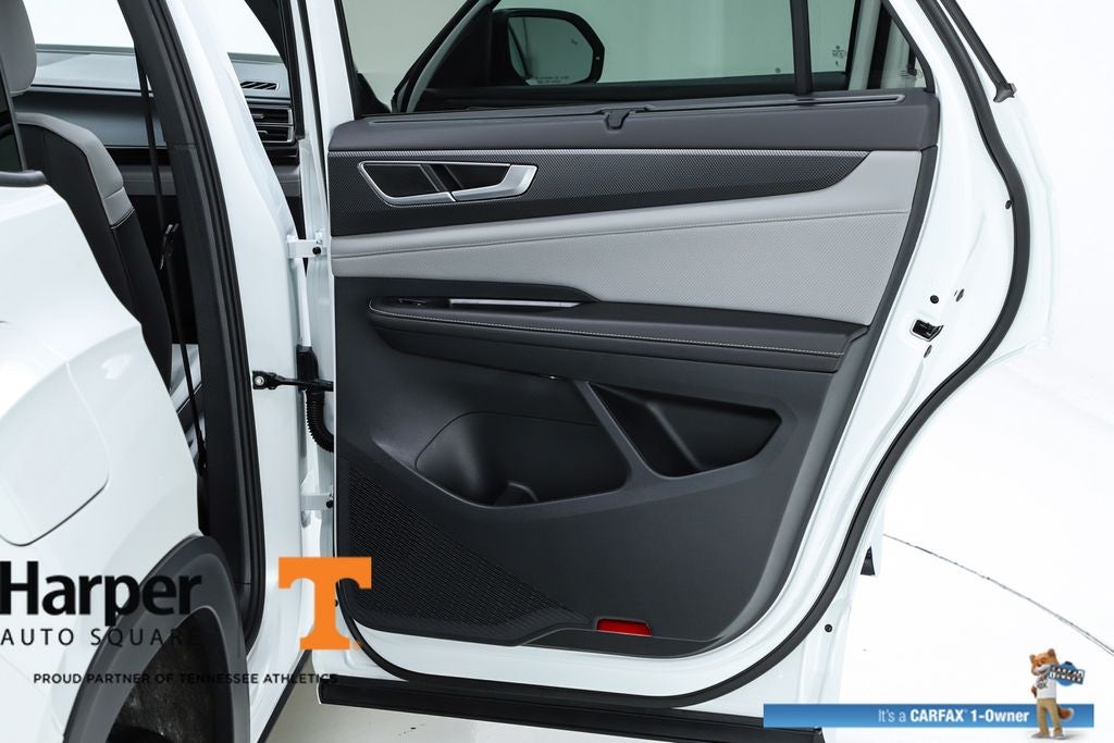 2025 Volkswagen Atlas Cross Sport 2.0T SEL R-Line Black