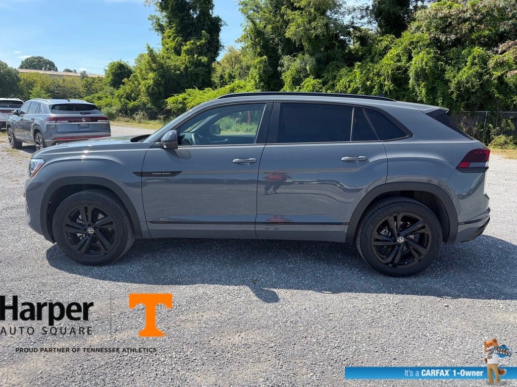 2025 Volkswagen Atlas Cross Sport 2.0T SEL R-Line Black