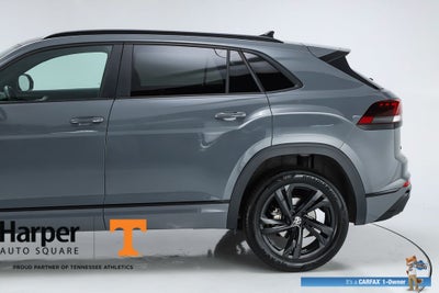 2025 Volkswagen Atlas Cross Sport 2.0T SEL R-Line Black