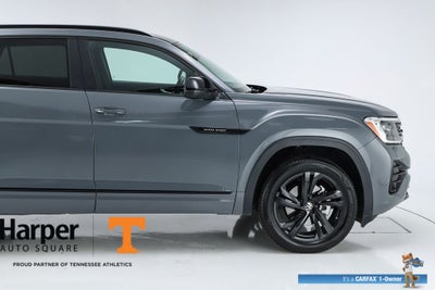 2025 Volkswagen Atlas Cross Sport 2.0T SEL R-Line Black