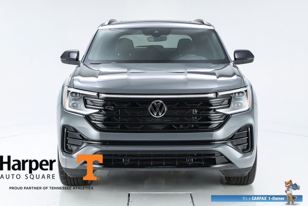2025 Volkswagen Atlas Cross Sport 2.0T SEL R-Line Black