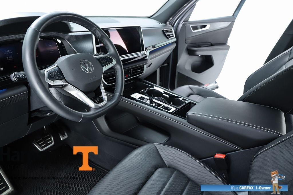 2025 Volkswagen Atlas Cross Sport 2.0T SEL R-Line Black