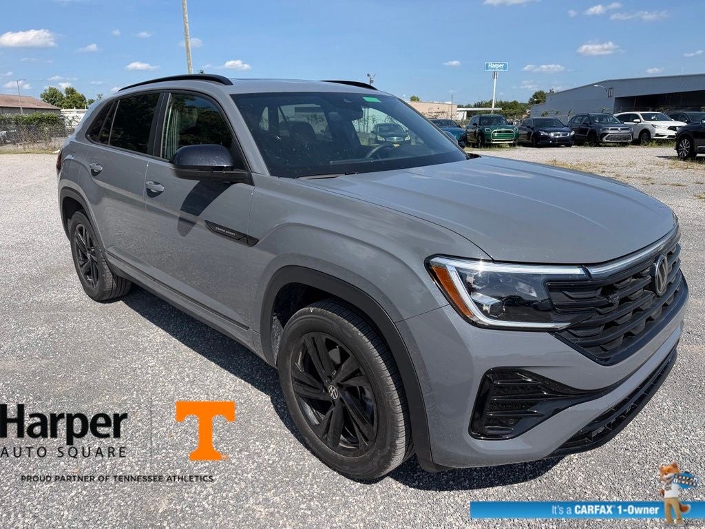 2025 Volkswagen Atlas Cross Sport 2.0T SEL R-Line Black