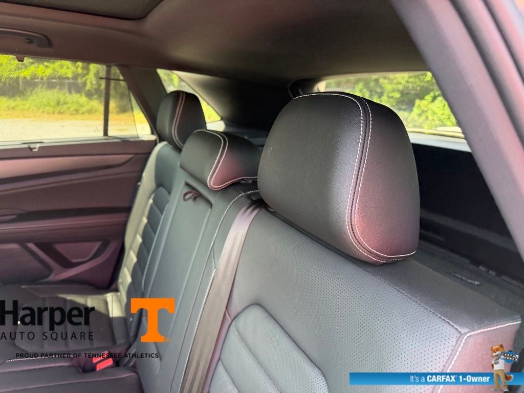 2025 Volkswagen Atlas Cross Sport 2.0T SEL R-Line Black