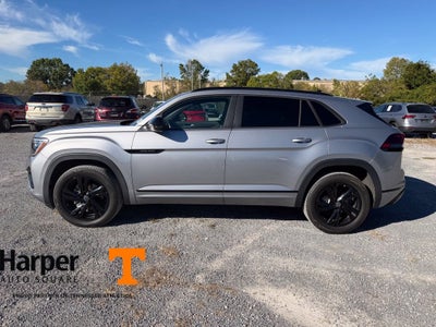 2025 Volkswagen Atlas Cross Sport 2.0T SEL R-Line Black
