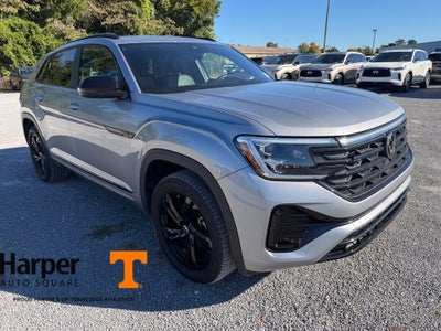 2025 Volkswagen Atlas Cross Sport 2.0T SEL R-Line Black