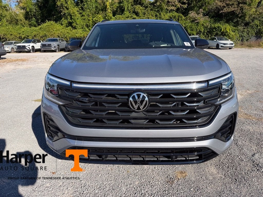 2025 Volkswagen Atlas Cross Sport 2.0T SEL R-Line Black