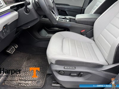 2025 Volkswagen Atlas Cross Sport 2.0T SEL R-Line Black