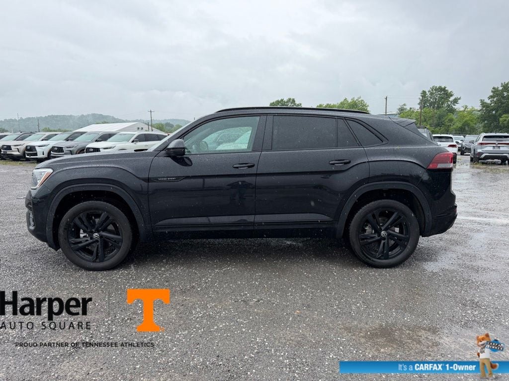 2025 Volkswagen Atlas Cross Sport 2.0T SEL R-Line Black