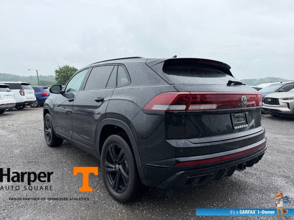 2025 Volkswagen Atlas Cross Sport 2.0T SEL R-Line Black