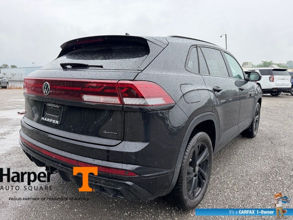 2025 Volkswagen Atlas Cross Sport 2.0T SEL R-Line Black