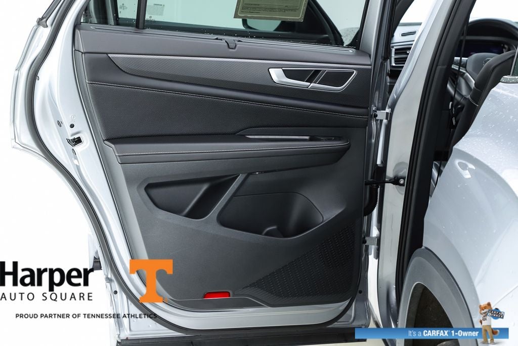 2024 Volkswagen Atlas Cross Sport 2.0T SEL R-Line