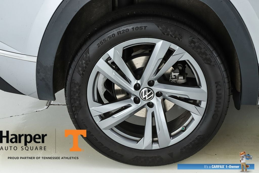 2024 Volkswagen Atlas Cross Sport 2.0T SEL R-Line