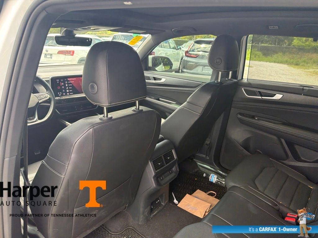 2024 Volkswagen Atlas Cross Sport 2.0T SEL R-Line
