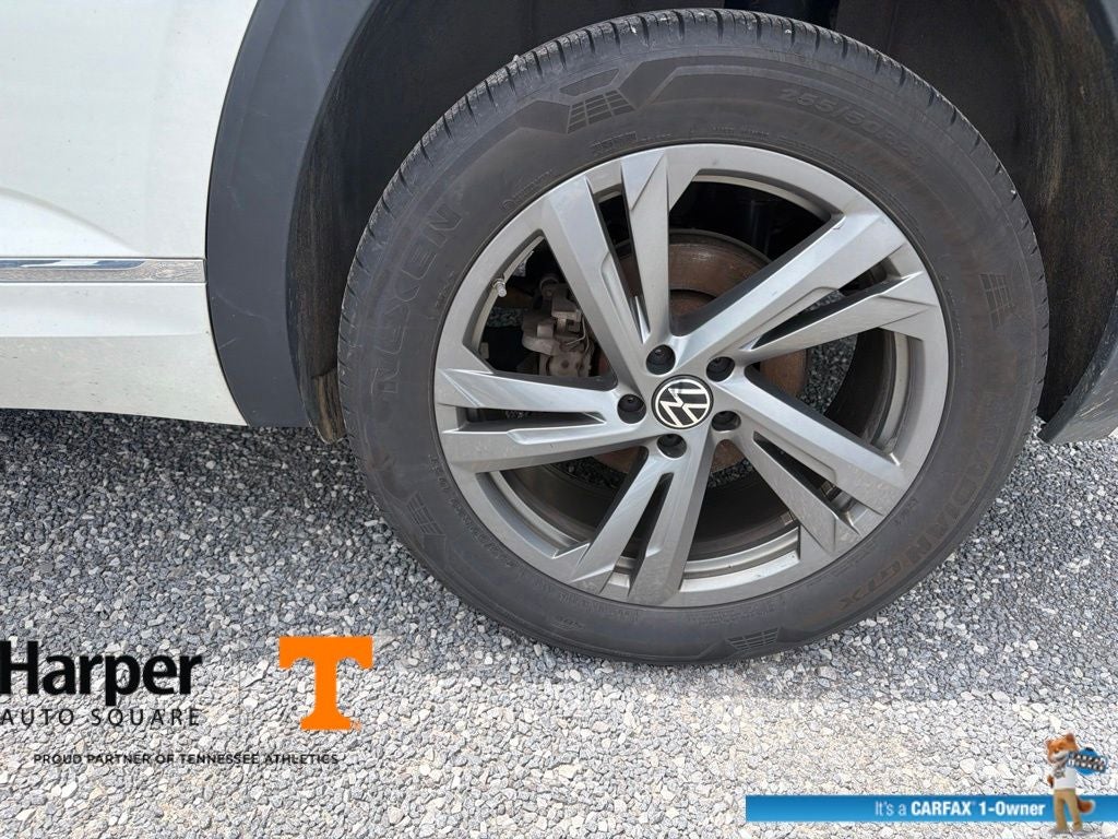 2024 Volkswagen Atlas Cross Sport 2.0T SEL R-Line