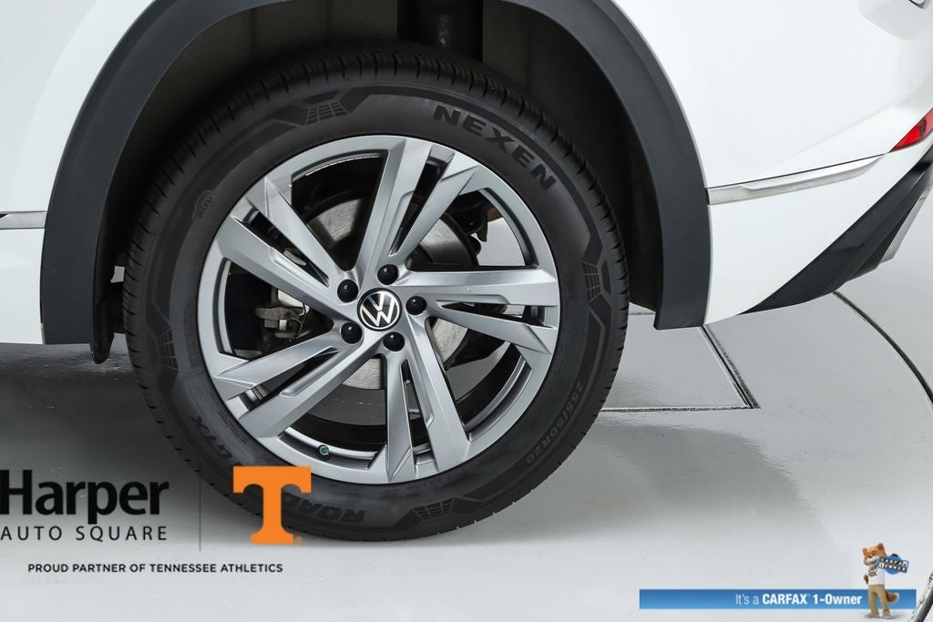 2024 Volkswagen Atlas Cross Sport 2.0T SEL R-Line