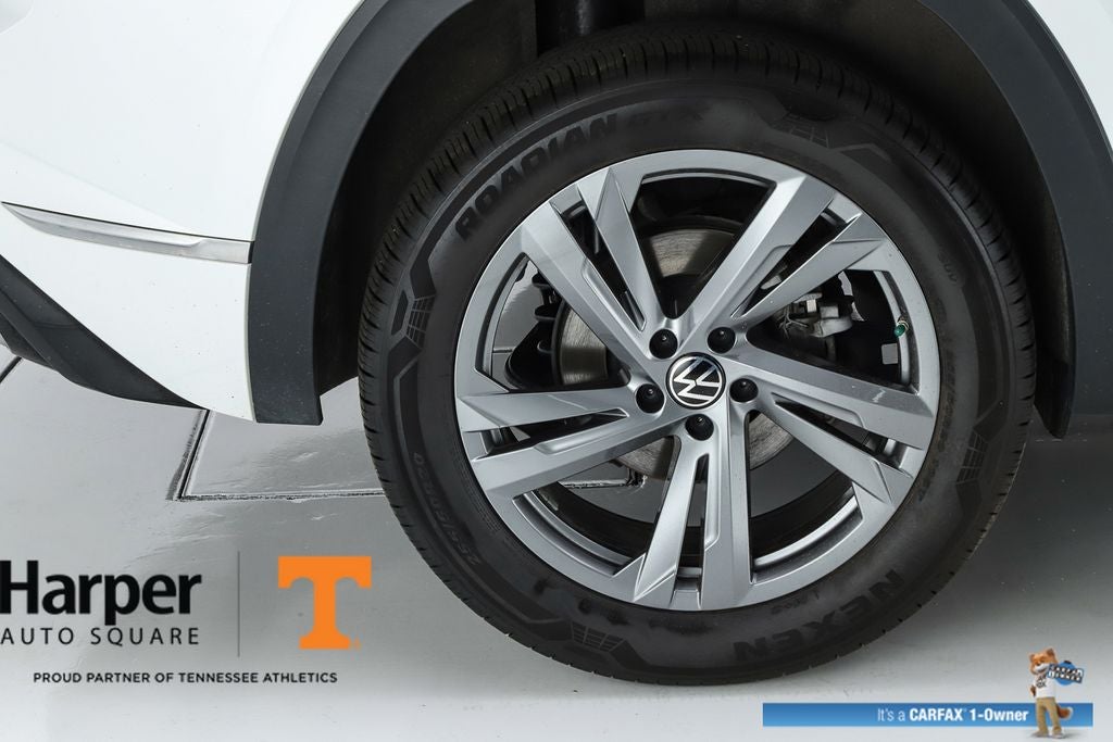 2024 Volkswagen Atlas Cross Sport 2.0T SEL R-Line