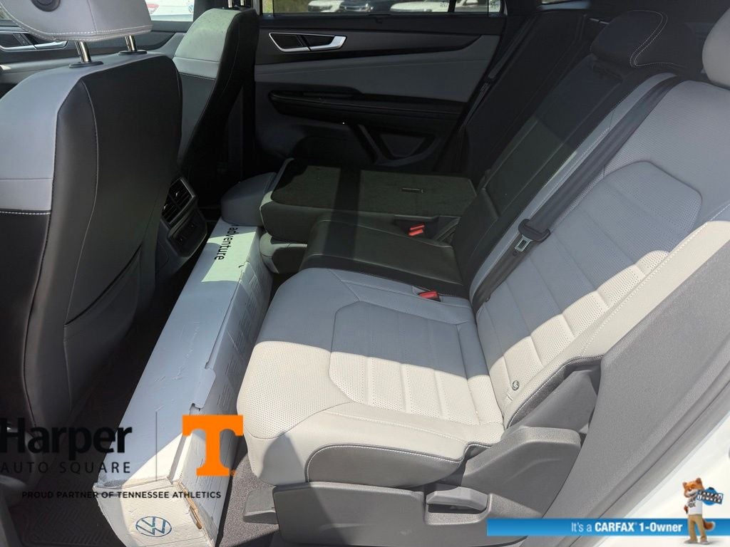 2024 Volkswagen Atlas Cross Sport 2.0T SEL R-Line