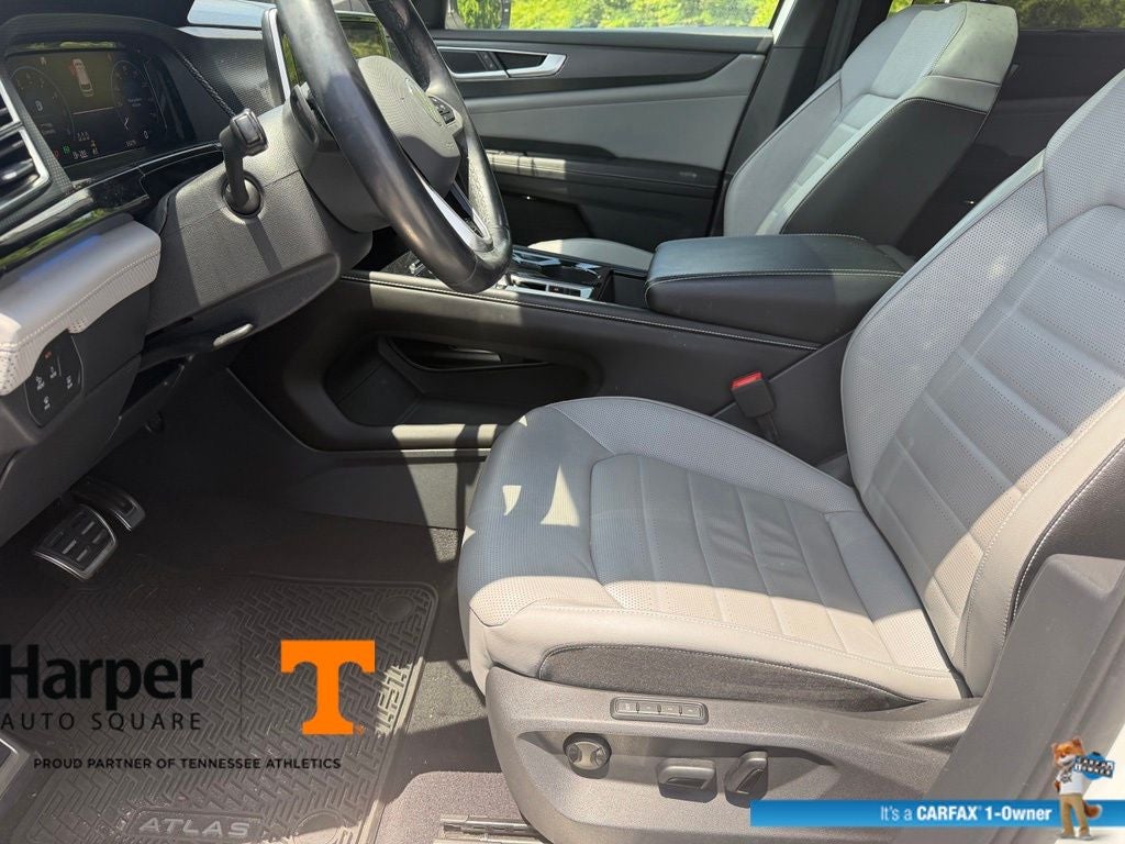 2024 Volkswagen Atlas Cross Sport 2.0T SEL R-Line