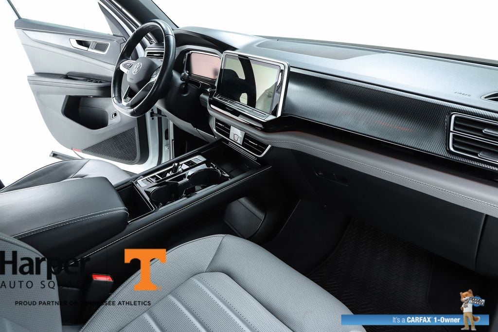 2024 Volkswagen Atlas Cross Sport 2.0T SEL R-Line