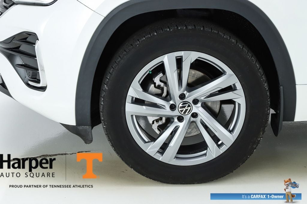2024 Volkswagen Atlas Cross Sport 2.0T SEL R-Line