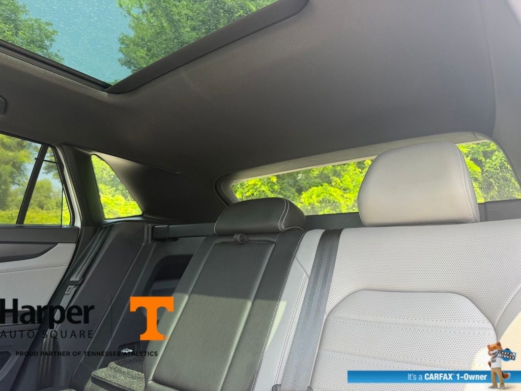 2024 Volkswagen Atlas Cross Sport 2.0T SEL R-Line