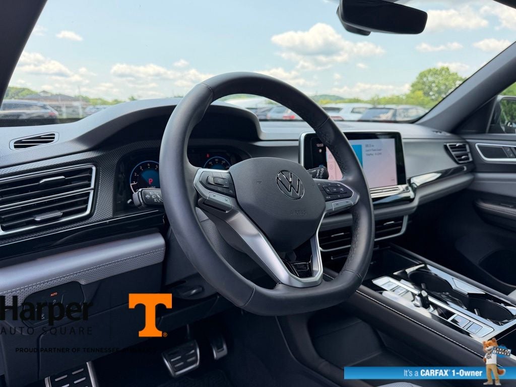 2025 Volkswagen Atlas Cross Sport 2.0T SEL R-Line Black