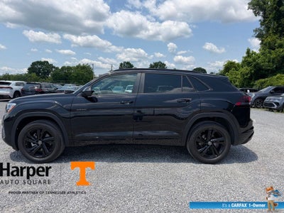 2025 Volkswagen Atlas Cross Sport 2.0T SEL R-Line Black