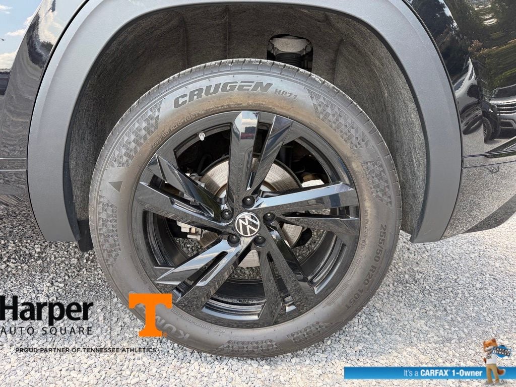 2025 Volkswagen Atlas Cross Sport 2.0T SEL R-Line Black