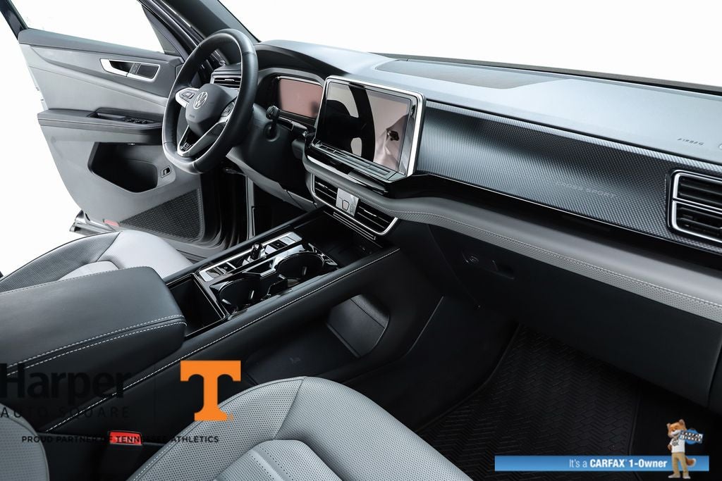 2025 Volkswagen Atlas Cross Sport 2.0T SEL R-Line Black
