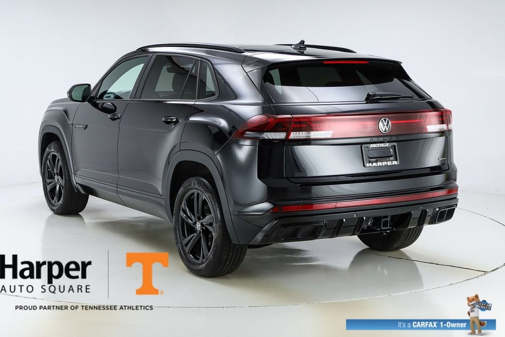2025 Volkswagen Atlas Cross Sport 2.0T SEL R-Line Black