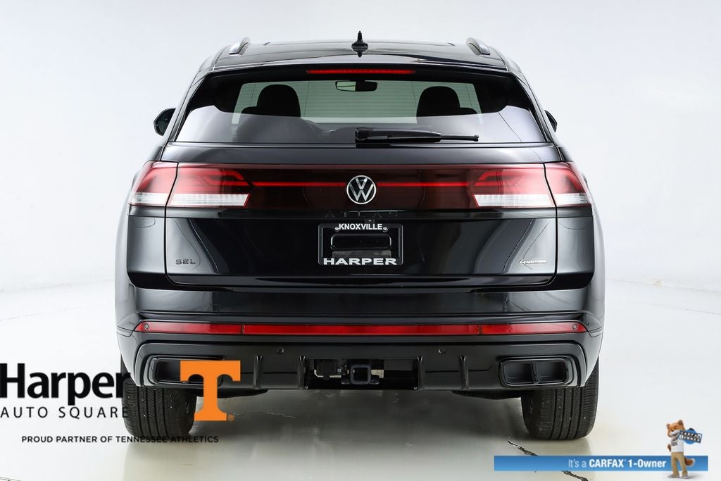 2025 Volkswagen Atlas Cross Sport 2.0T SEL R-Line Black