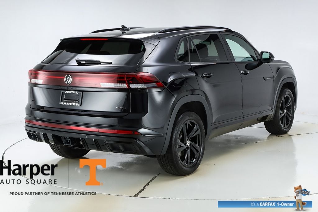 2025 Volkswagen Atlas Cross Sport 2.0T SEL R-Line Black