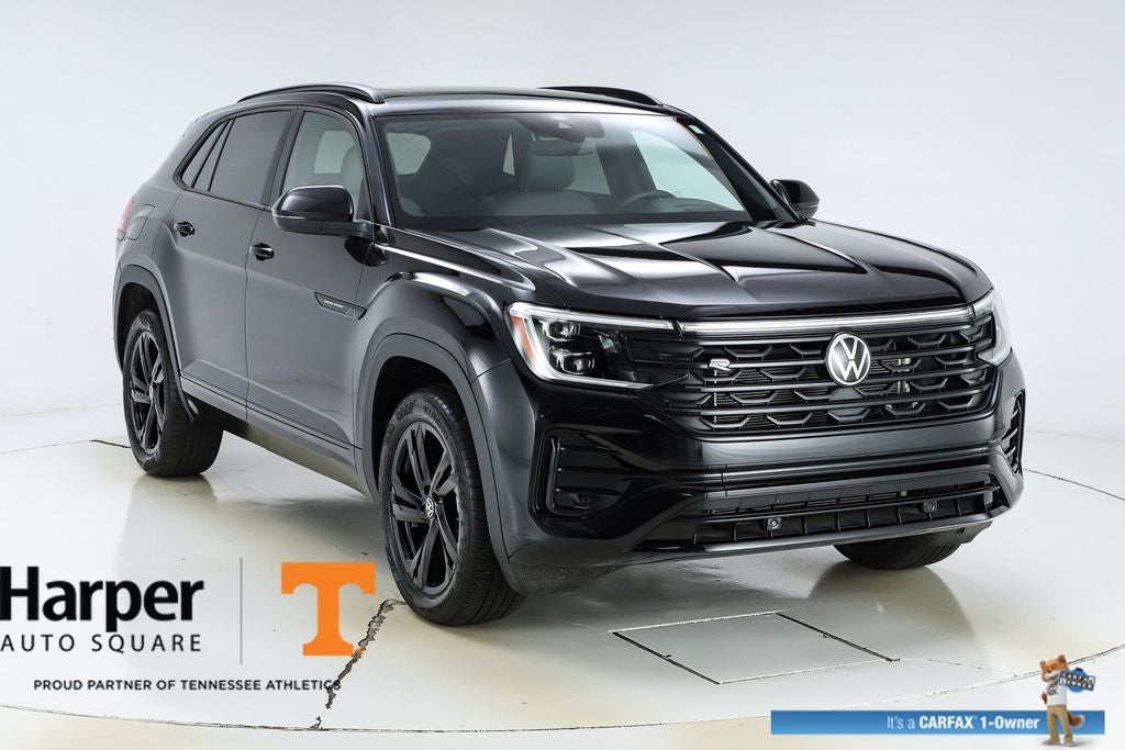2025 Volkswagen Atlas Cross Sport 2.0T SEL R-Line Black