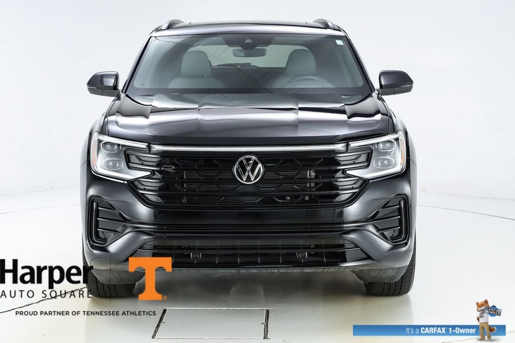 2025 Volkswagen Atlas Cross Sport 2.0T SEL R-Line Black