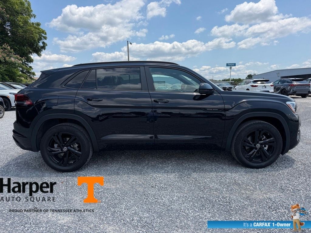 2025 Volkswagen Atlas Cross Sport 2.0T SEL R-Line Black