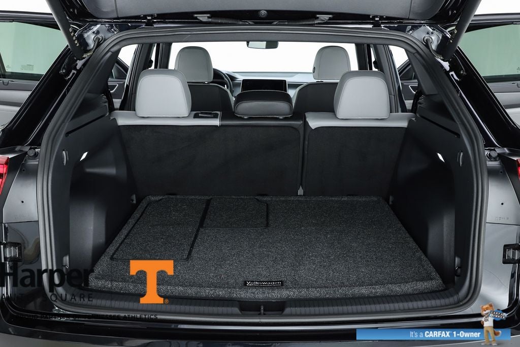 2025 Volkswagen Atlas Cross Sport 2.0T SEL R-Line Black