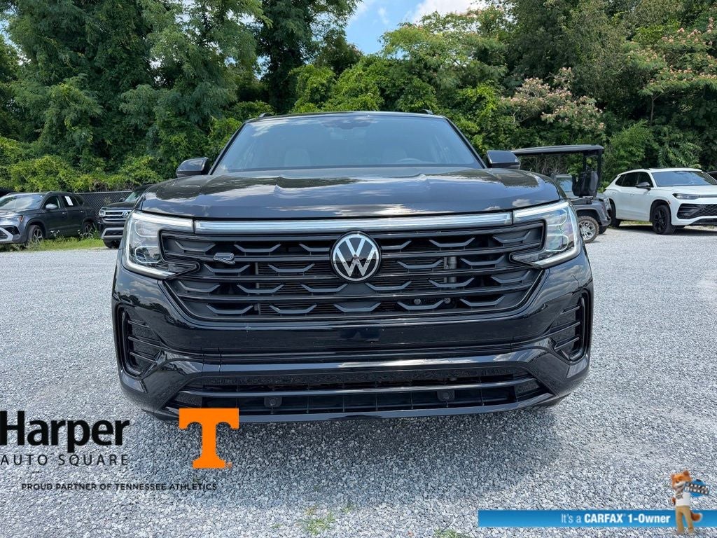 2025 Volkswagen Atlas Cross Sport 2.0T SEL R-Line Black