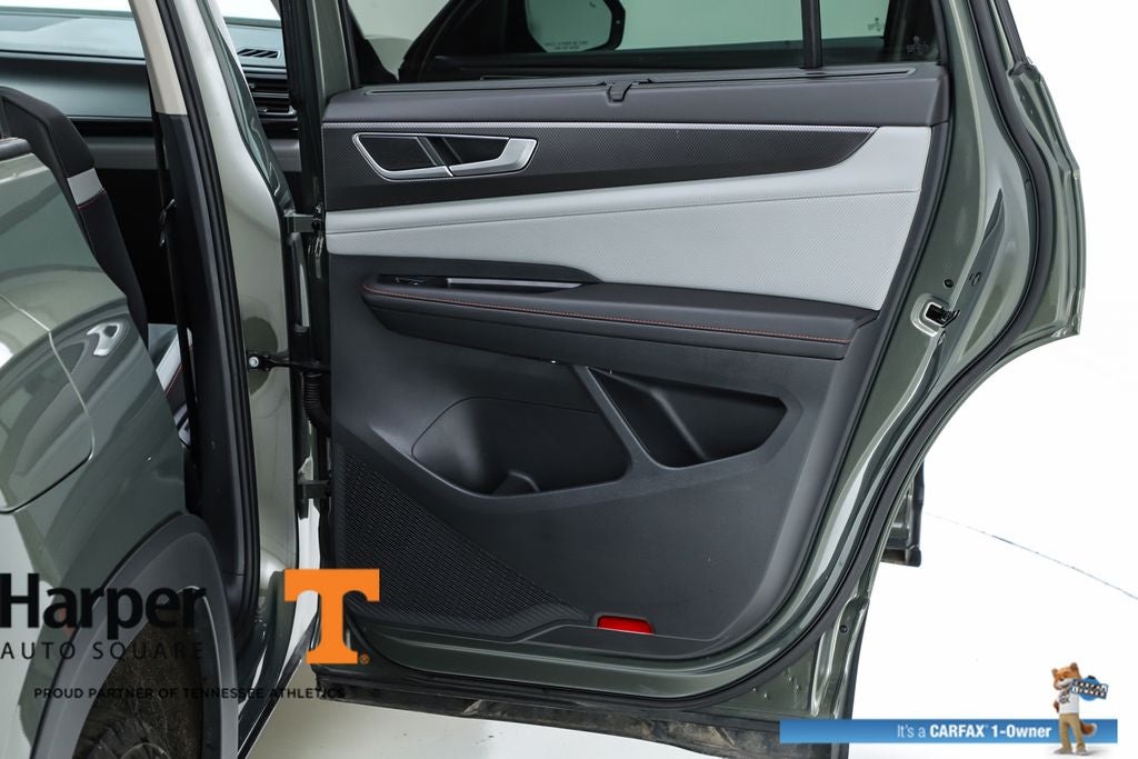 2024 Volkswagen Atlas 2.0T Peak Edition SE w/Technology