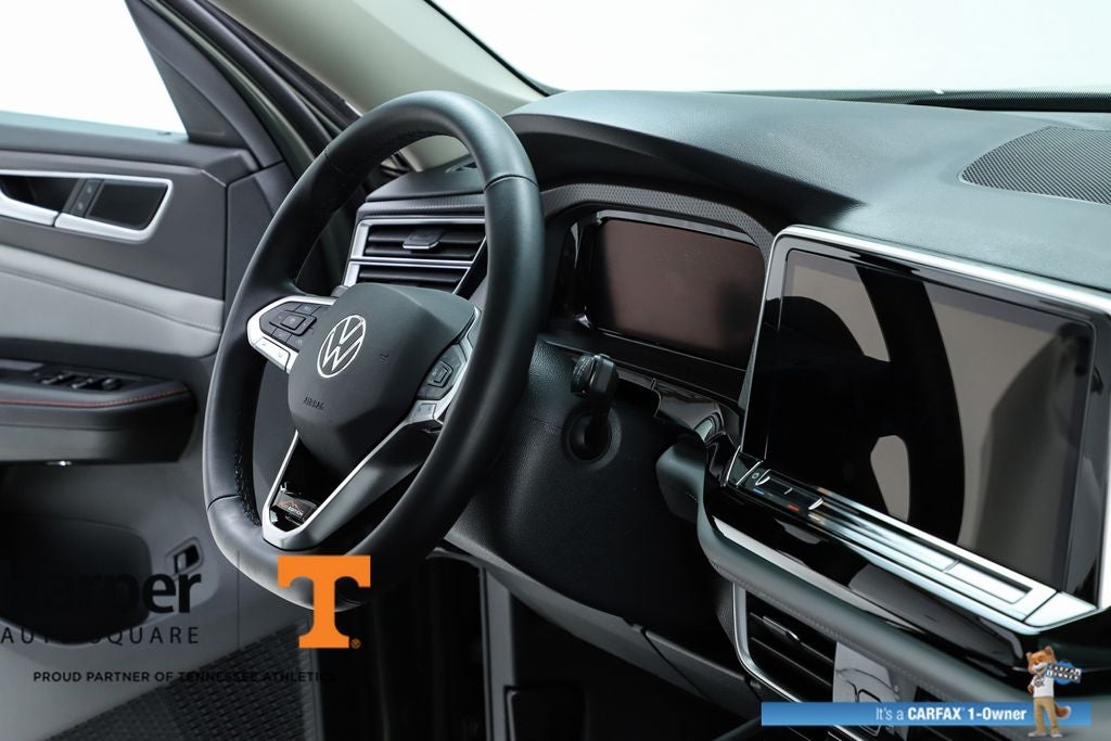 2024 Volkswagen Atlas 2.0T Peak Edition SE w/Technology