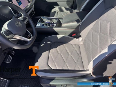 2024 Volkswagen Atlas 2.0T Peak Edition SE w/Technology