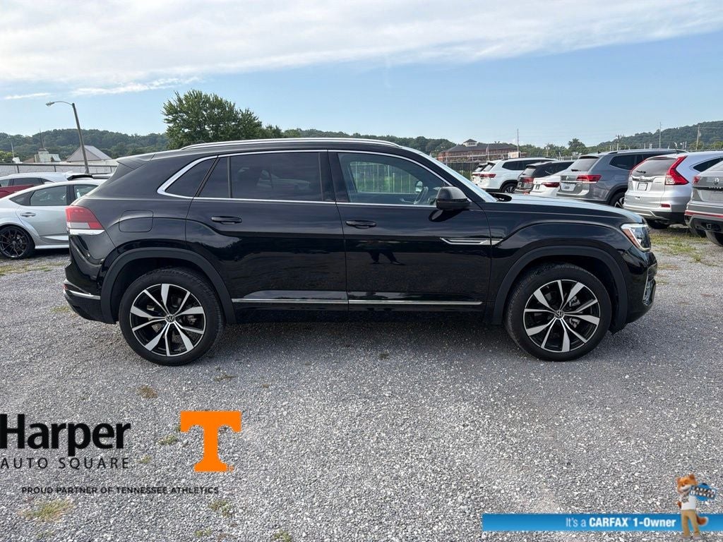 2025 Volkswagen Atlas Cross Sport 2.0T SEL Premium R-Line