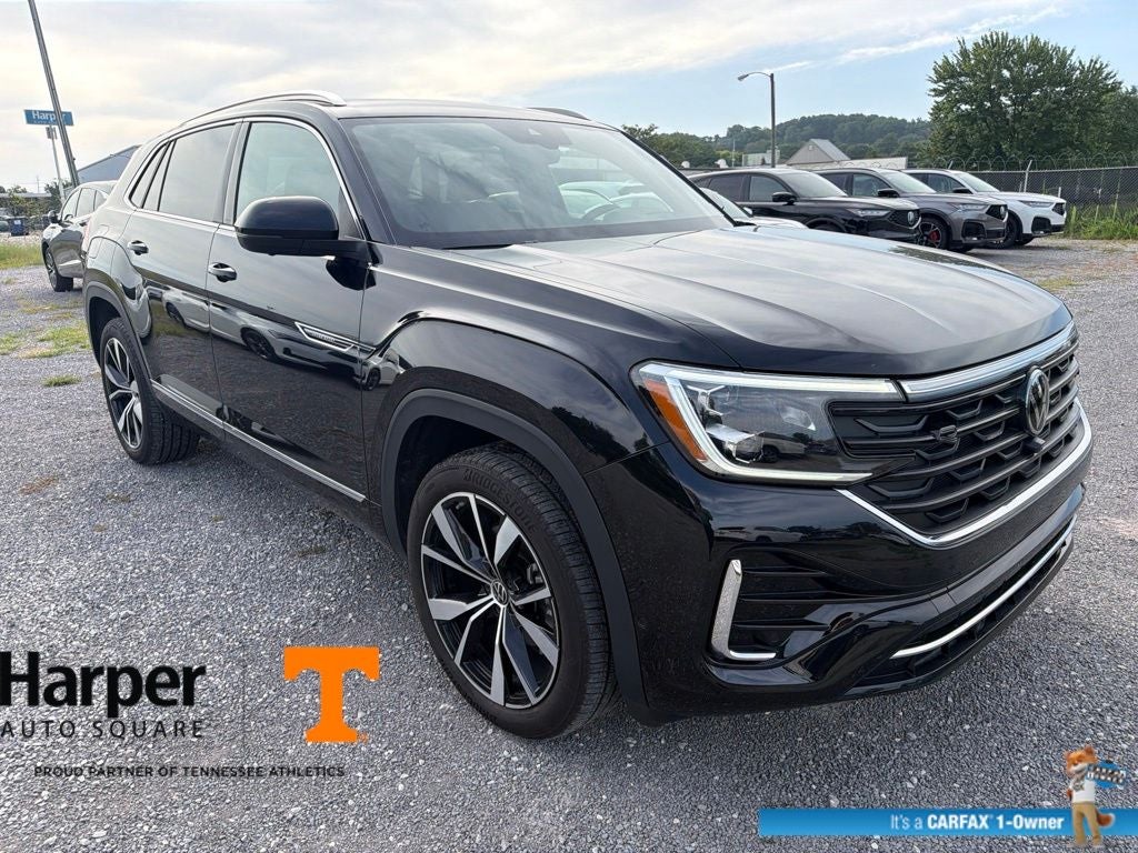 2025 Volkswagen Atlas Cross Sport 2.0T SEL Premium R-Line