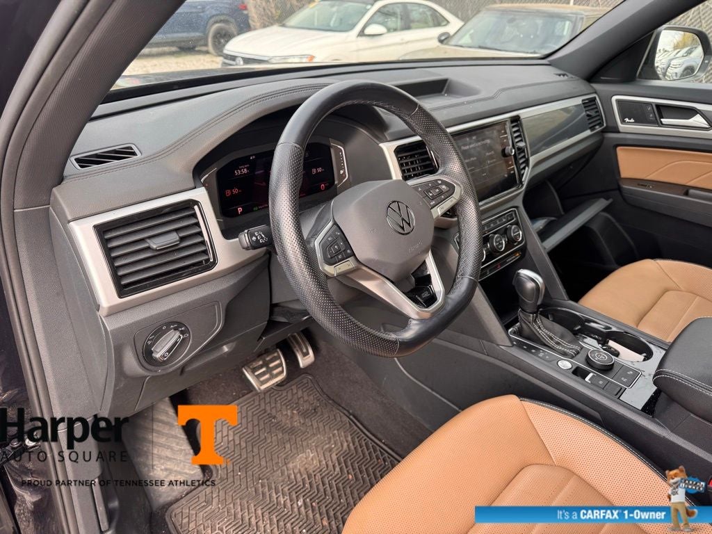 2022 Volkswagen Atlas Cross Sport 3.6L V6 SEL Premium R-Line