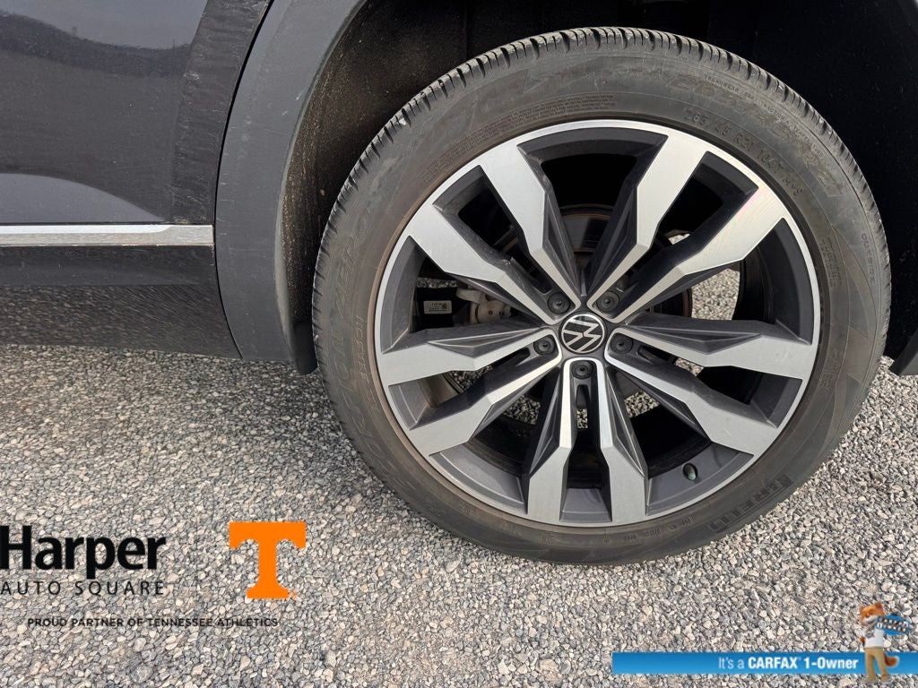 2022 Volkswagen Atlas Cross Sport 3.6L V6 SEL Premium R-Line