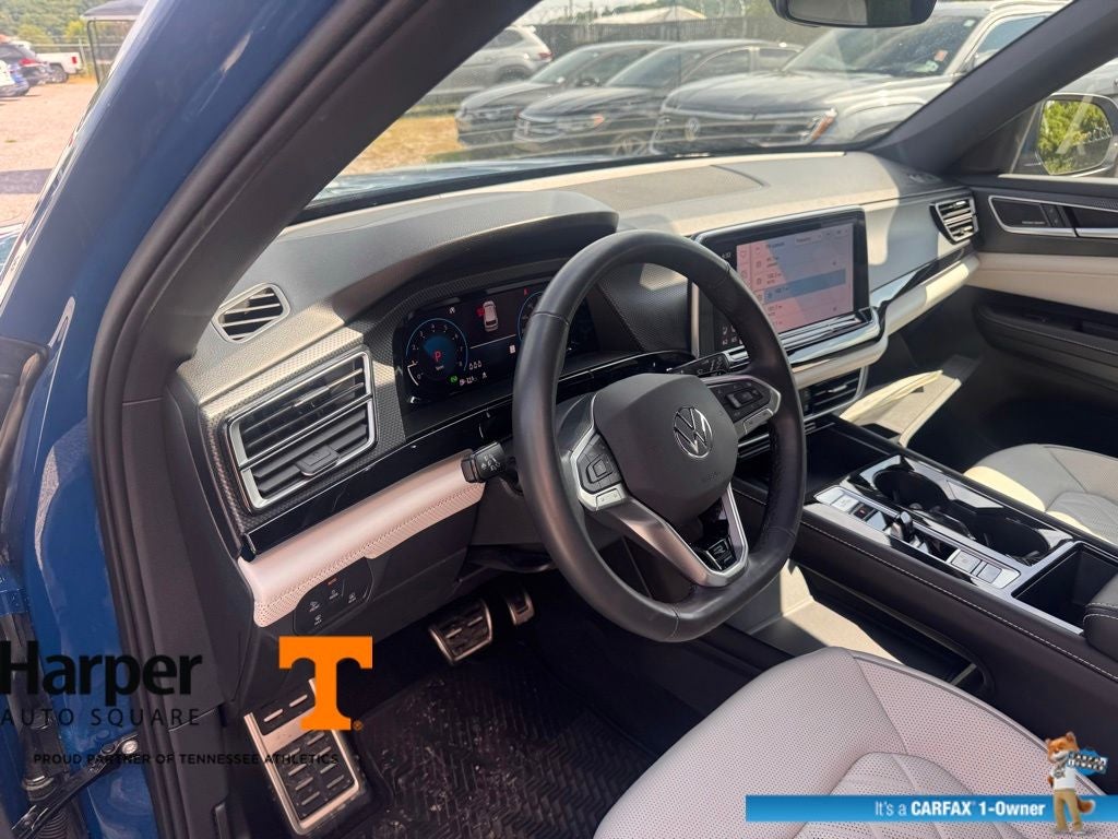 2025 Volkswagen Atlas Cross Sport 2.0T SEL Premium R-Line