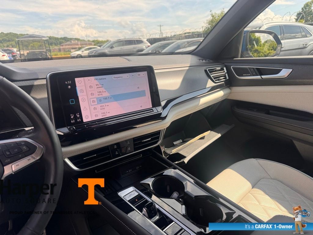 2025 Volkswagen Atlas Cross Sport 2.0T SEL Premium R-Line