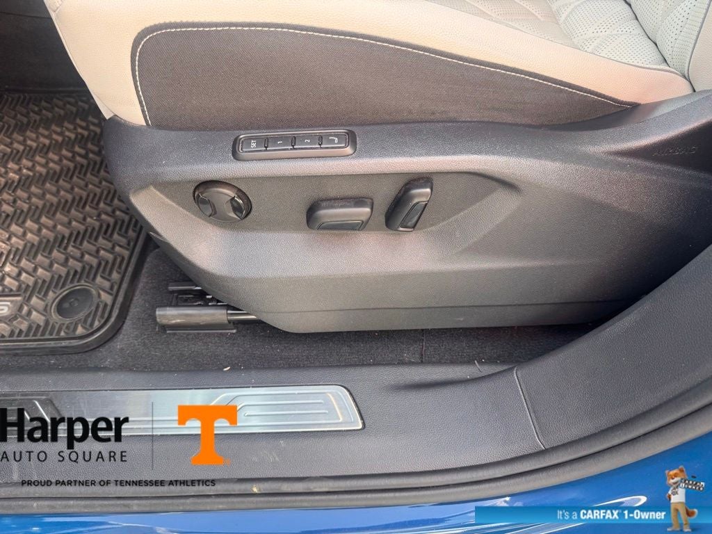 2025 Volkswagen Atlas Cross Sport 2.0T SEL Premium R-Line