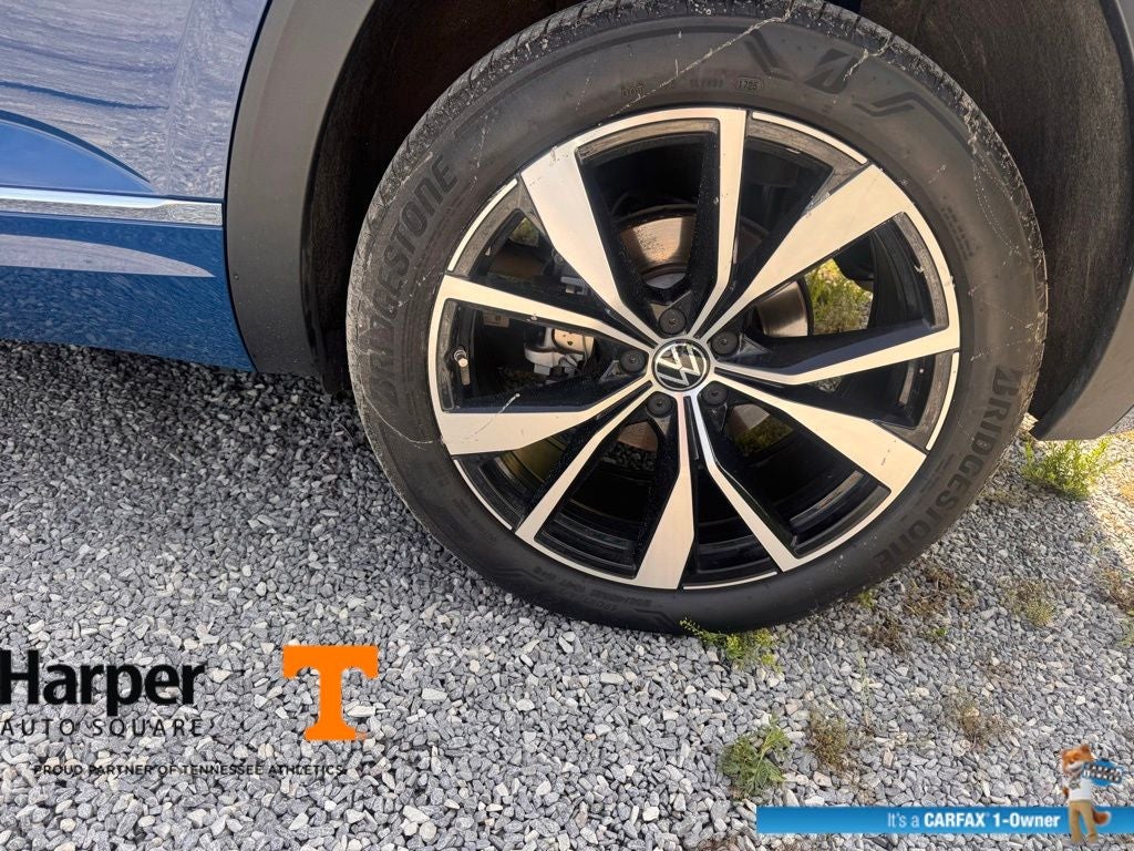2025 Volkswagen Atlas Cross Sport 2.0T SEL Premium R-Line