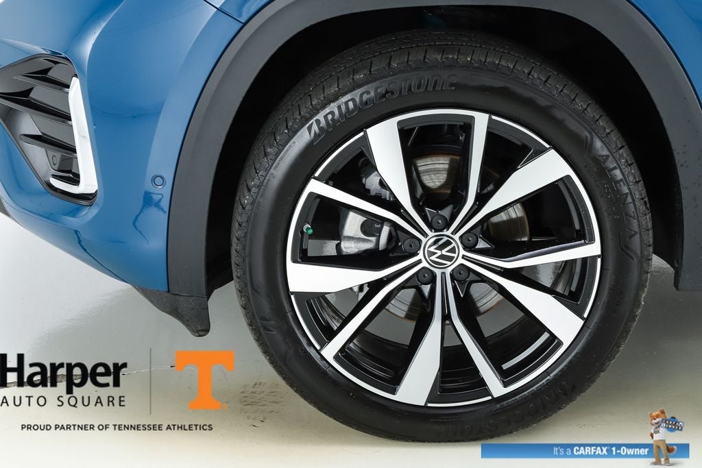 2025 Volkswagen Atlas Cross Sport 2.0T SEL Premium R-Line